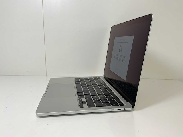 Apple macbook pro 13.3”, core(tm) i7 10th gen, 32 gb ram, 1 tb nvme laptop - afbeelding 3 van  7