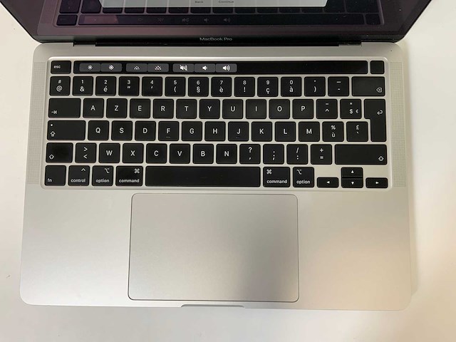 Apple macbook pro 13.3”, core(tm) i7 10th gen, 32 gb ram, 1 tb nvme laptop - afbeelding 4 van  7