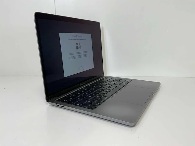 Apple macbook pro 13.3”, core(tm) i7 10th gen, 32 gb ram, 500 gb nvme laptop - afbeelding 2 van  7