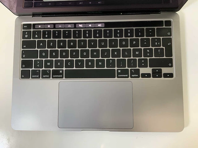 Apple macbook pro 13.3”, core(tm) i7 10th gen, 32 gb ram, 500 gb nvme laptop - afbeelding 4 van  7