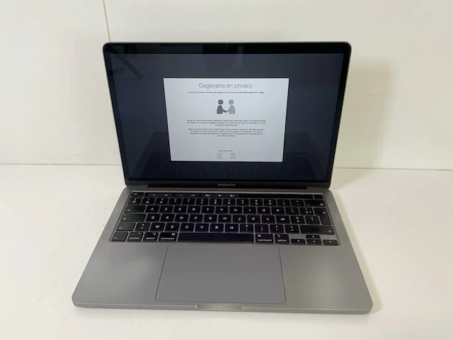 Apple macbook pro 13.3”, core(tm) i7 10th gen, 32 gb ram, 500 gb nvme laptop - afbeelding 1 van  7