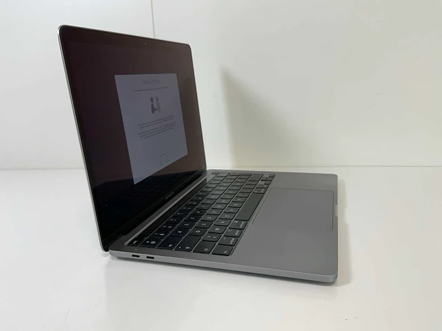 Apple macbook pro 13.3”, core(tm) i7 10th gen, 32 gb ram, 500 gb nvme laptop - afbeelding 2 van  7