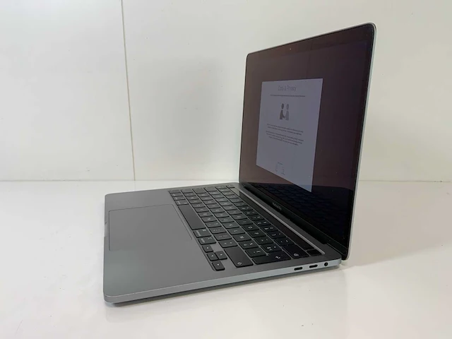 Apple macbook pro 13.3”, core(tm) i7 10th gen, 32 gb ram, 500 gb nvme laptop - afbeelding 3 van  7