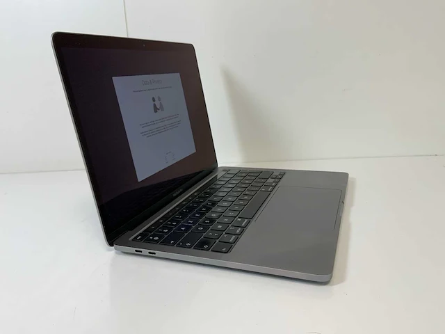 Apple macbook pro 13.3”, core(tm) i7 10th gen, 32 gb ram, 500 gb nvme laptop - afbeelding 2 van  7