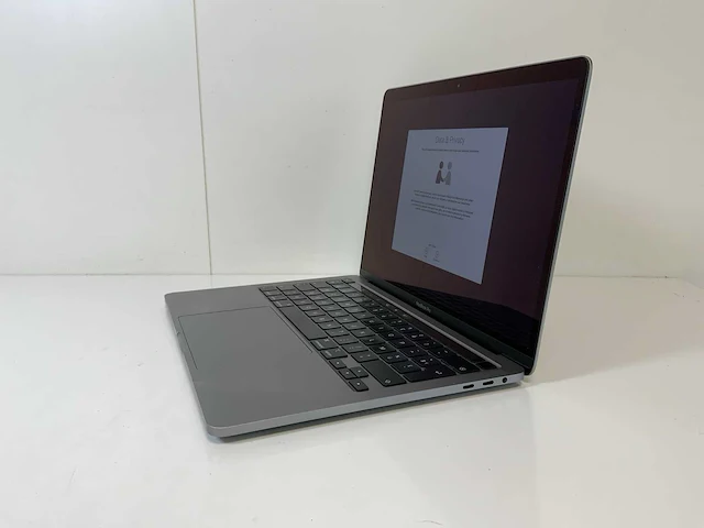 Apple macbook pro 13.3”, core(tm) i7 10th gen, 32 gb ram, 500 gb nvme laptop - afbeelding 3 van  7