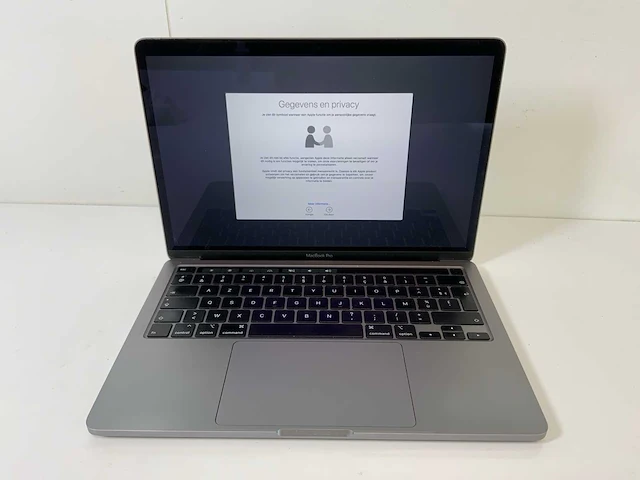 Apple macbook pro 13.3”, core(tm) i7 10th gen, 32 gb ram, 500 gb nvme laptop - afbeelding 1 van  7