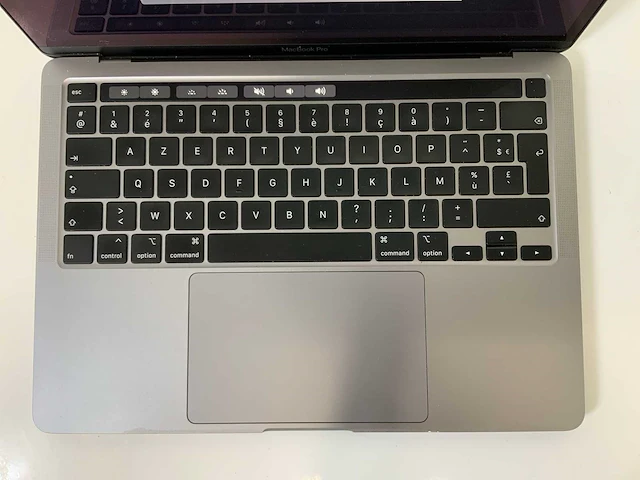 Apple macbook pro 13.3”, core(tm) i7 10th gen, 32 gb ram, 500 gb nvme laptop - afbeelding 4 van  7