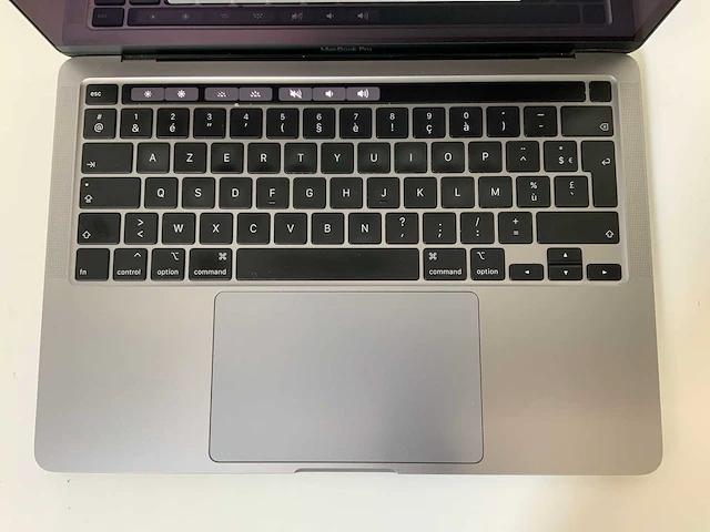 Apple macbook pro 13.3”, core(tm) i7 10th gen, 32 gb ram, 500 gb nvme laptop - afbeelding 4 van  7