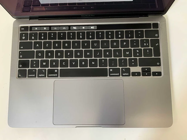 Apple macbook pro 13.3”, core(tm) i7 10th gen, 32 gb ram, 500 gb nvme laptop - afbeelding 4 van  7