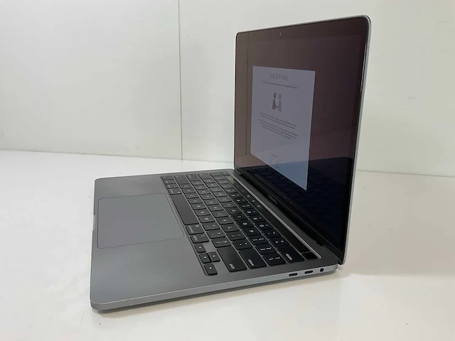 Apple macbook pro 13.3”, core(tm) i7 10th gen, 32 gb ram, 500 gb nvme laptop - afbeelding 3 van  7