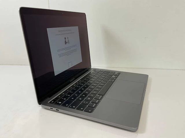 Apple macbook pro 13.3”, core(tm) i7 10th gen, 32 gb ram, 500 gb nvme laptop - afbeelding 2 van  7
