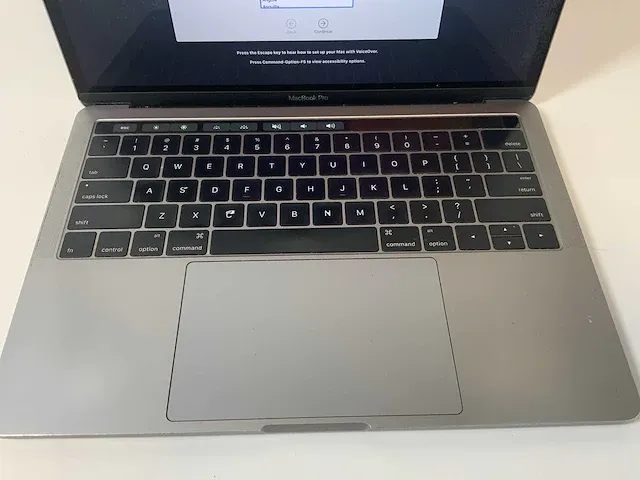 Apple macbook pro 13.3”, core(tm) i7 6th gen, 16 gb ram, 251 gb nvme laptop - afbeelding 4 van  6