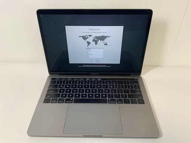 Apple macbook pro 13.3”, core(tm) i7 6th gen, 16 gb ram, 251 gb nvme laptop - afbeelding 1 van  6