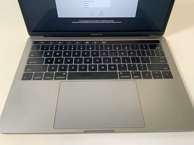 Apple macbook pro 13.3”, core(tm) i7 6th gen, 16 gb ram, 251 gb nvme laptop - afbeelding 4 van  6