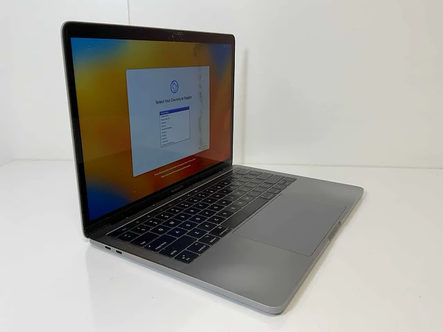 Apple macbook pro 13.3", core(tm) i7 7e generatie, 16 gb ram, 251 gb nvme-laptop - afbeelding 2 van  7