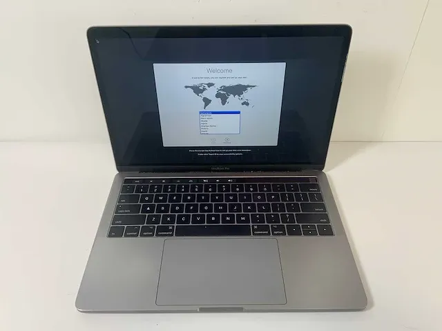 Apple macbook pro 13.3”, core(tm) i7 7th gen, 16 gb ram, 251 gb nvme laptop - afbeelding 1 van  6