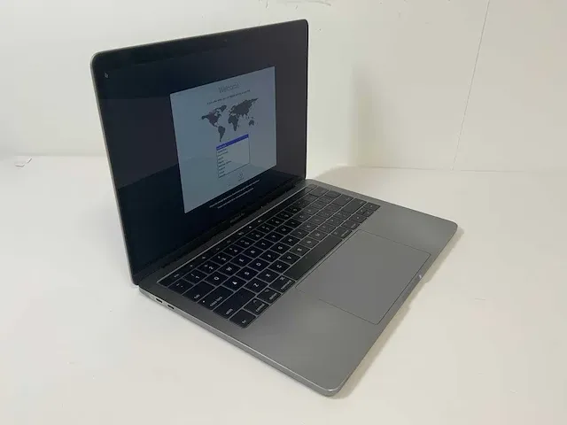 Apple macbook pro 13.3”, core(tm) i7 7th gen, 16 gb ram, 251 gb nvme laptop - afbeelding 2 van  6