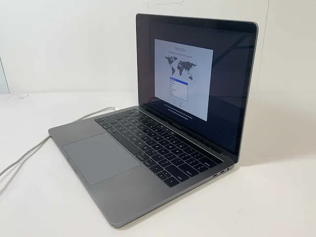 Apple macbook pro 13.3”, core(tm) i7 7th gen, 16 gb ram, 251 gb nvme laptop - afbeelding 3 van  6