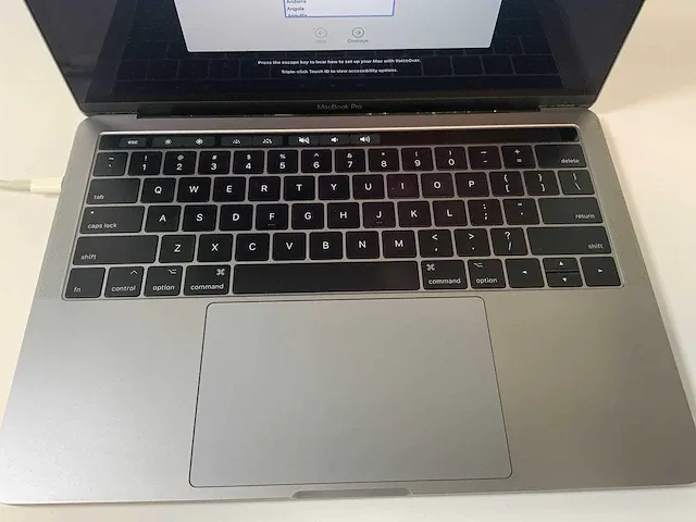 Apple macbook pro 13.3”, core(tm) i7 7th gen, 16 gb ram, 251 gb nvme laptop - afbeelding 4 van  6