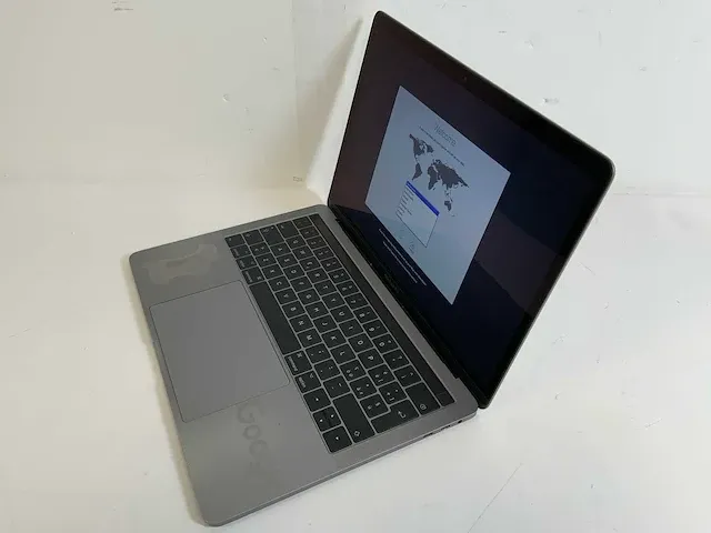 Apple macbook pro 13.3", core(tm) i7 7th gen, 16 gb ram, 251 gb nvme laptop - afbeelding 1 van  6