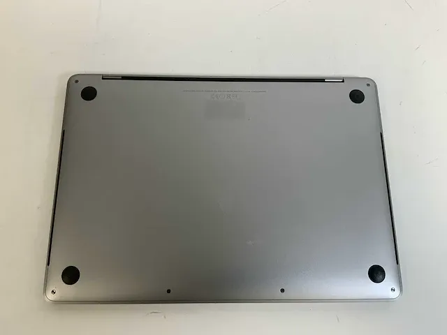Apple macbook pro 13.3", core(tm) i7 7th gen, 16 gb ram, 251 gb nvme laptop - afbeelding 2 van  6
