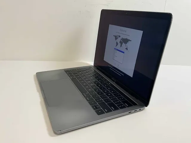 Apple macbook pro 13.3”, core(tm) i7 7th gen, 16 gb ram, 251 gb nvme laptop - afbeelding 2 van  6