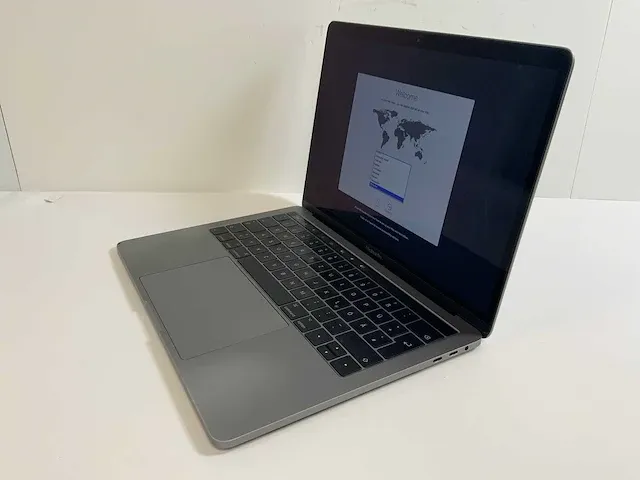 Apple macbook pro 13.3”, core(tm) i7 7th gen, 16 gb ram, 251 gb nvme laptop - afbeelding 3 van  6