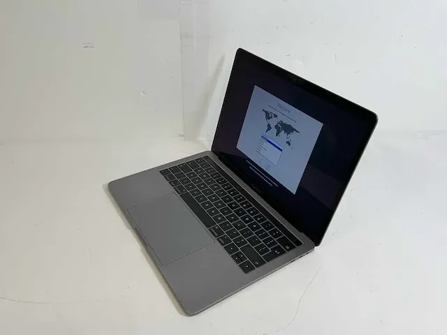 Apple macbook pro 13.3", core(tm) i7 7th gen, 16 gb ram, 500 gb nvme laptop - afbeelding 2 van  6