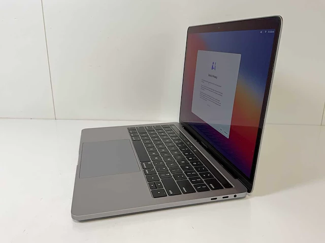 Apple macbook pro 13.3”, core(tm) i7 8th gen, 16 gb ram, 1 tb nvme laptop - afbeelding 3 van  7