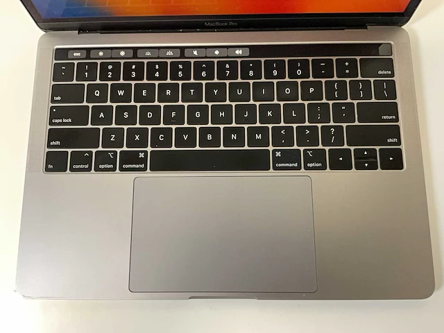 Apple macbook pro 13.3”, core(tm) i7 8th gen, 16 gb ram, 1 tb nvme laptop - afbeelding 4 van  7