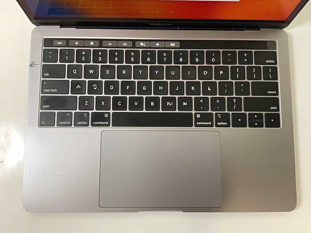 Apple macbook pro 13.3”, core(tm) i7 8th gen, 16 gb ram, 1 tb nvme laptop - afbeelding 4 van  8