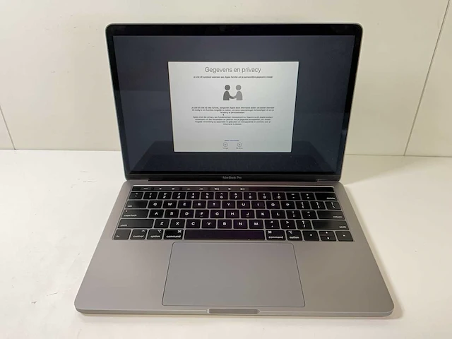 Apple macbook pro 13.3”, core(tm) i7 8th gen, 16 gb ram, 1 tb nvme laptop - afbeelding 1 van  7