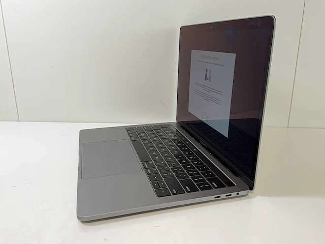 Apple macbook pro 13.3”, core(tm) i7 8th gen, 16 gb ram, 1 tb nvme laptop - afbeelding 3 van  8
