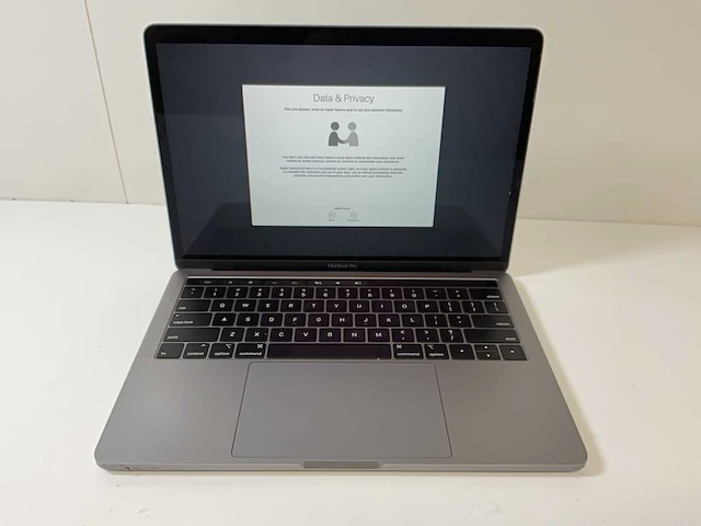 Apple macbook pro 13.3”, core(tm) i7 8th gen, 16 gb ram, 1 tb nvme laptop - afbeelding 1 van  7