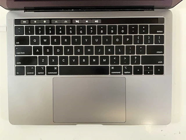 Apple macbook pro 13.3”, core(tm) i7 8th gen, 16 gb ram, 1 tb nvme laptop - afbeelding 4 van  7