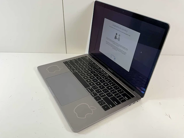Apple macbook pro 13.3”, core(tm) i7 8th gen, 16 gb ram, 1 tb nvme laptop - afbeelding 3 van  7