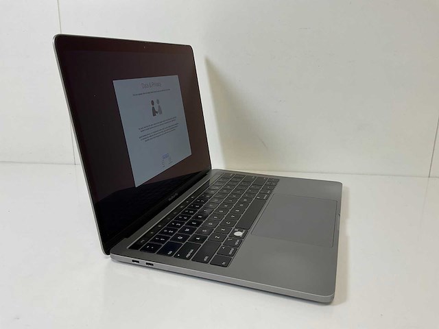 Apple macbook pro 13.3”, core(tm) i7 8th gen, 16 gb ram, 1 tb nvme laptop - afbeelding 2 van  7