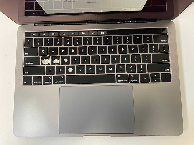 Apple macbook pro 13.3”, core(tm) i7 8th gen, 16 gb ram, 1 tb nvme laptop - afbeelding 4 van  7