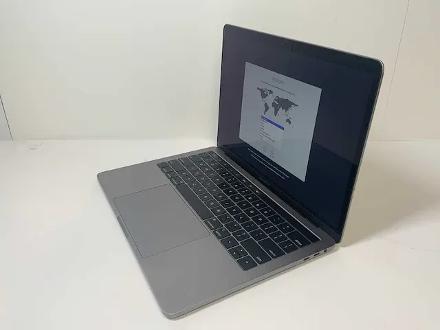 Apple macbook pro 13.3”, core(tm) i7 8th gen, 16 gb ram, 251 gb nvme laptop - afbeelding 2 van  6