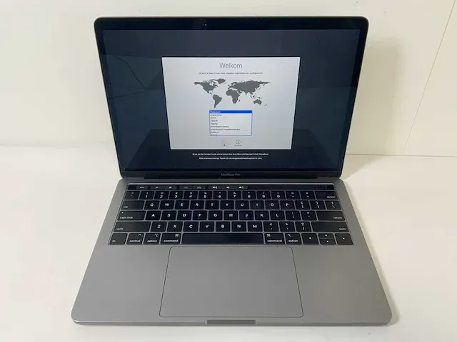 Apple macbook pro 13.3”, core(tm) i7 8th gen, 16 gb ram, 251 gb nvme laptop - afbeelding 1 van  6