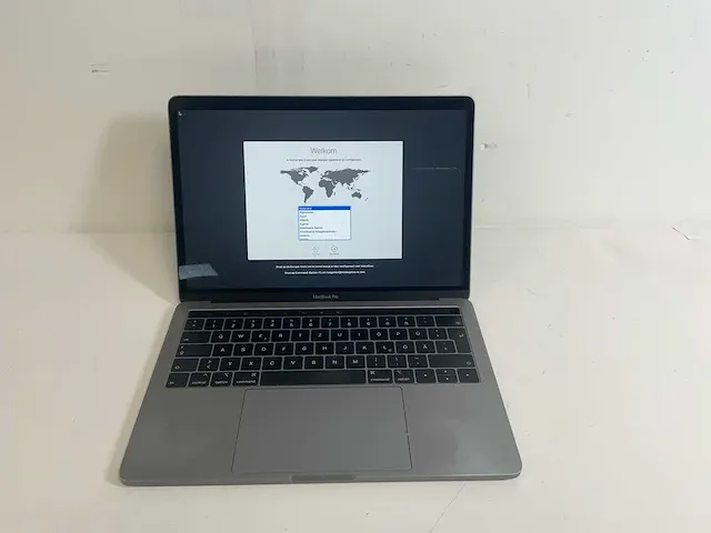 Apple macbook pro 13.3", core(tm) i7 8th gen, 16 gb ram, 251 gb nvme laptop - afbeelding 2 van  6
