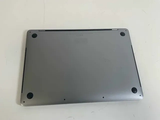 Apple macbook pro 13.3", core(tm) i7 8th gen, 16 gb ram, 251 gb nvme laptop - afbeelding 4 van  6