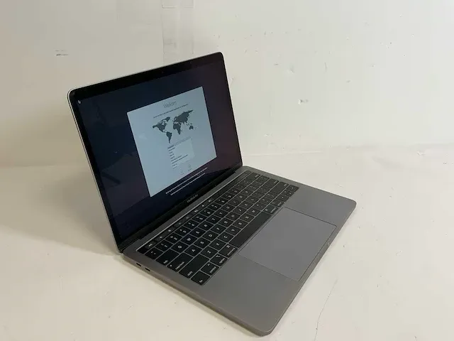 Apple macbook pro 13.3", core(tm) i7 8th gen, 16 gb ram, 251 gb nvme laptop - afbeelding 3 van  6