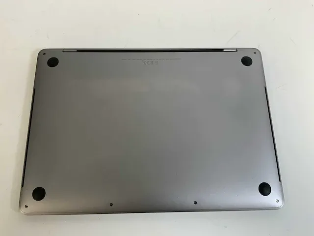 Apple macbook pro 13.3", core(tm) i7 8th gen, 16 gb ram, 251 gb nvme laptop - afbeelding 1 van  6