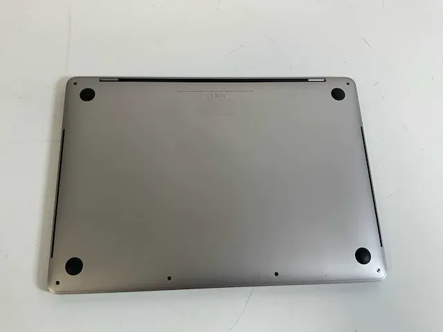 Apple macbook pro 13.3", core(tm) i7 8th gen, 16 gb ram, 251 gb nvme laptop - afbeelding 3 van  6