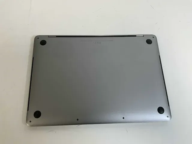 Apple macbook pro 13.3", core(tm) i7 8th gen, 16 gb ram, 251 gb nvme laptop - afbeelding 4 van  6