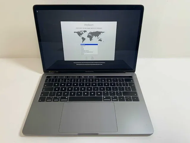 Apple macbook pro 13.3”, core(tm) i7 8th gen, 16 gb ram, 251 gb nvme laptop - afbeelding 1 van  6