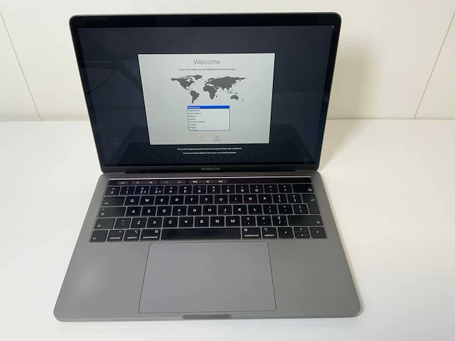 Apple macbook pro 13.3”, core(tm) i7 8th gen, 16 gb ram, 251 gb nvme laptop - afbeelding 1 van  7