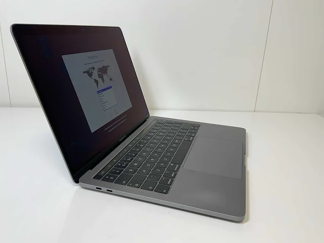 Apple macbook pro 13.3”, core(tm) i7 8th gen, 16 gb ram, 251 gb nvme laptop - afbeelding 3 van  7