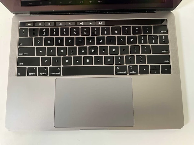 Apple macbook pro 13.3”, core(tm) i7 8th gen, 16 gb ram, 251 gb nvme laptop - afbeelding 4 van  6